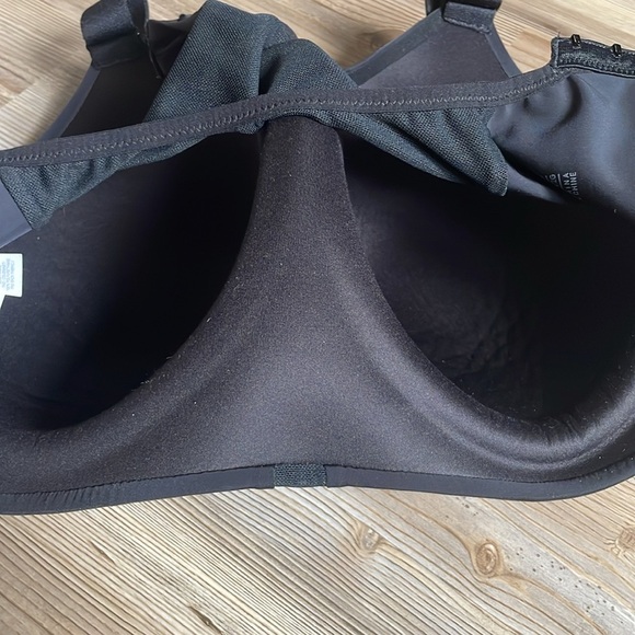 Nike Rival High-Support Sports Bra Size 34G Black High support Compression - Picture 11 of 12